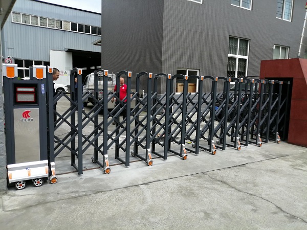 工厂伸缩门多少钱每米