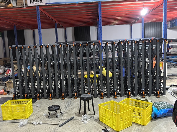 幼儿园铝合金电动门