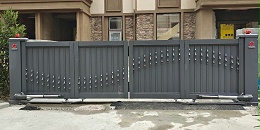 捷鹰科技为私人住宅客户安装自动收缩门