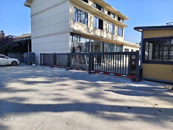 蒲江工厂段滑门