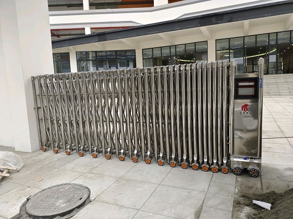 13米不锈钢伸缩门价格