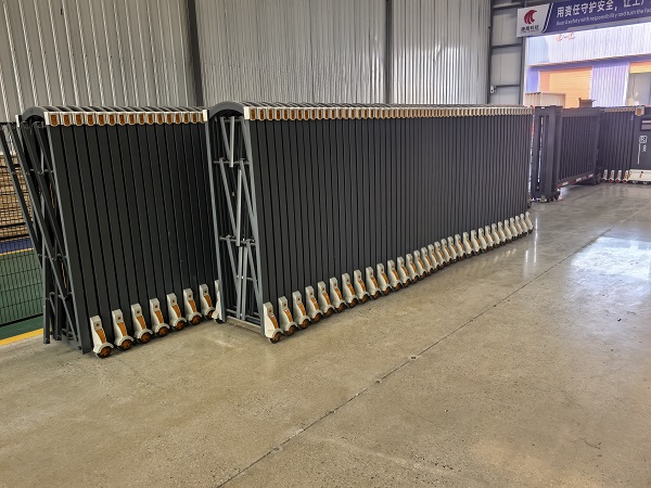 南充顺庆区学校不锈钢伸缩门