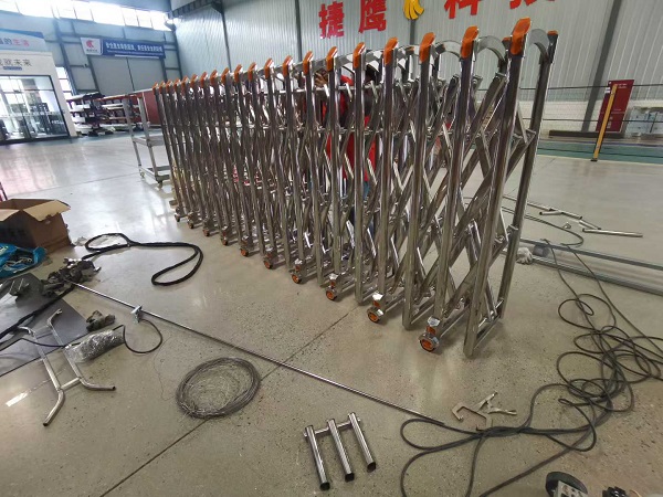 不锈钢电动伸缩门