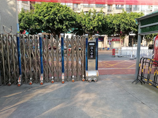 不锈钢电动伸缩门维修