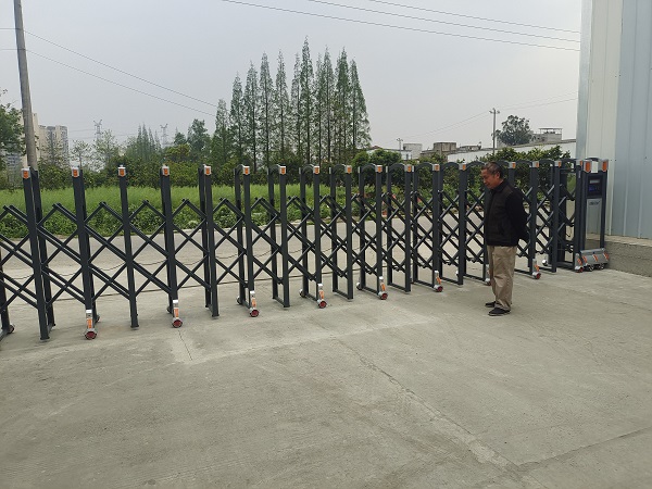 四川电动伸缩门厂家