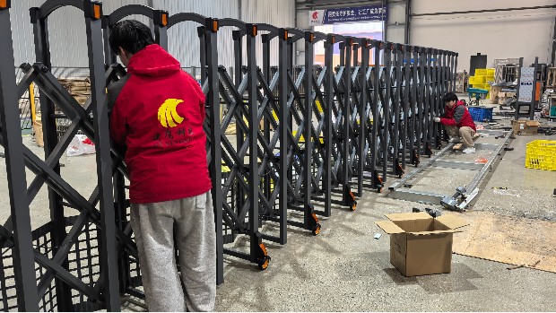 贵州幼儿园铝合金电动门专属方案，源头厂家直供