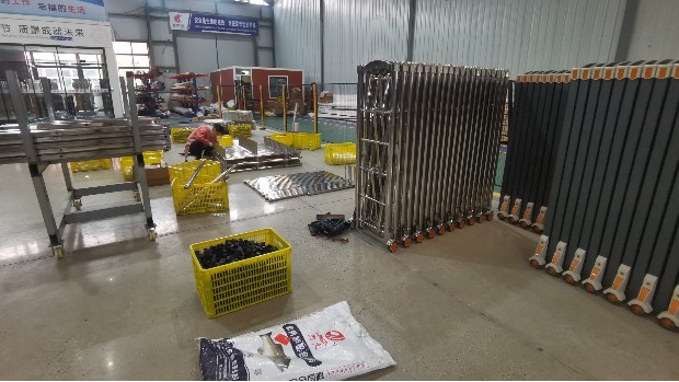 德阳市电动门源头厂家订单火爆 生产提速赶交期