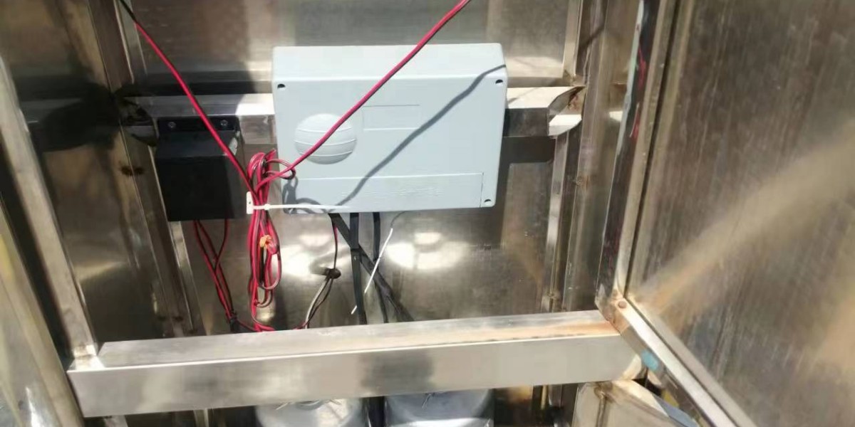 电动伸缩门厂家兢兢业业的安装师傅