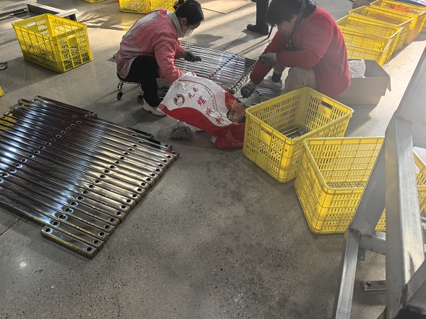 南充顺庆区学校不锈钢伸缩门