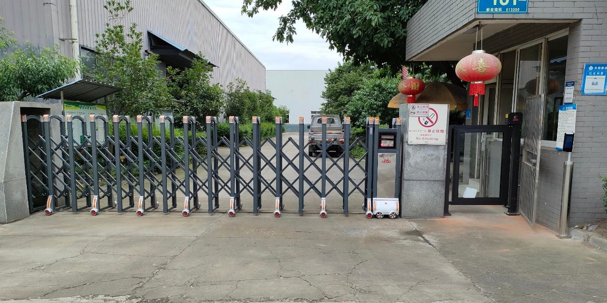 成都电动伸缩门厂家安装工厂电动伸缩门及门禁系统