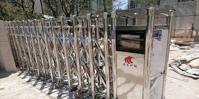 捷鹰公司与园林公司二度合作伸缩门-品质铸就口碑